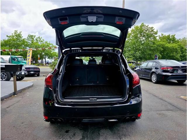 2013 Porsche Cayenne GTS