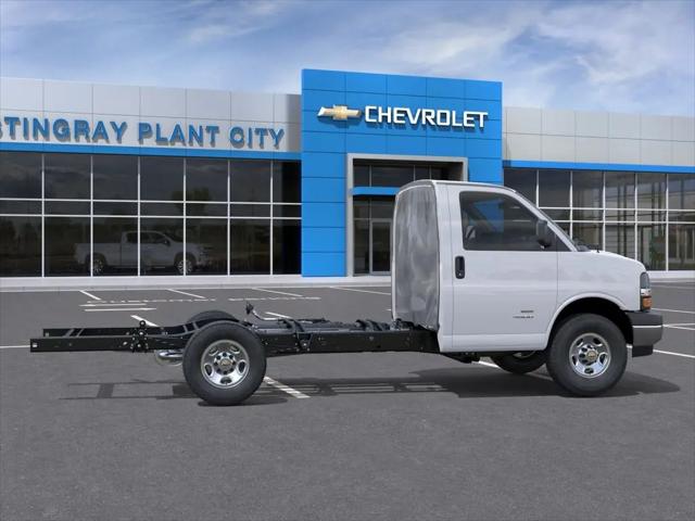 2025 Chevrolet Express Cutaway Work Van