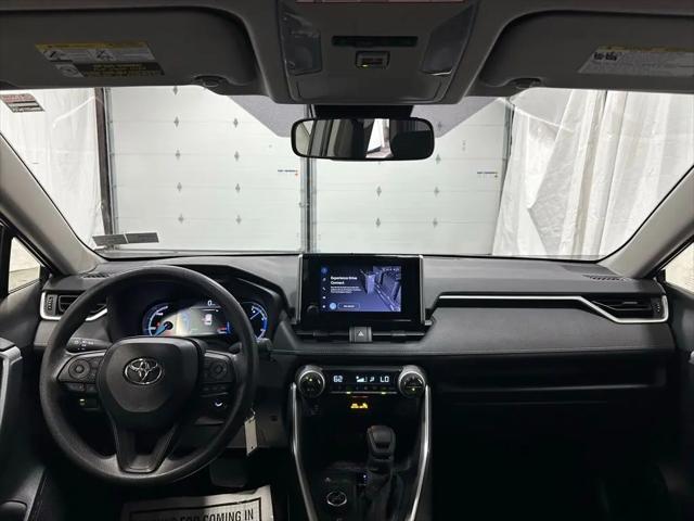 2025 Toyota RAV4 Hybrid LE