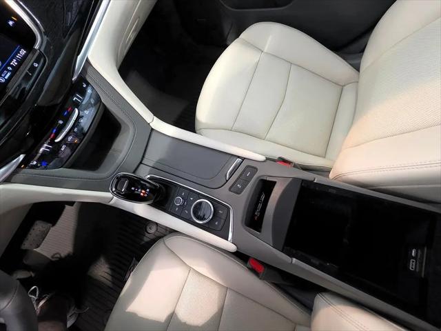 2025 Cadillac XT6 FWD Premium Luxury