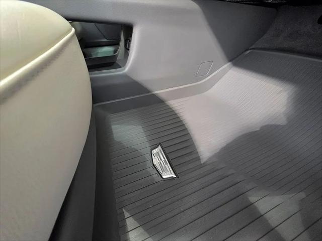 2025 Cadillac XT6 FWD Premium Luxury