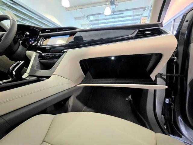 2025 Cadillac XT6 FWD Premium Luxury