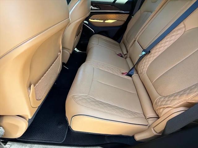 2025 Jeep Grand Cherokee Summit 4x4