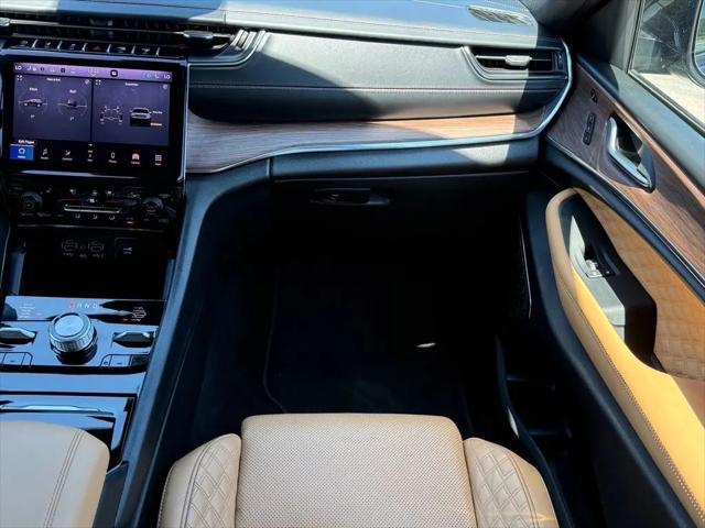 2025 Jeep Grand Cherokee Summit 4x4