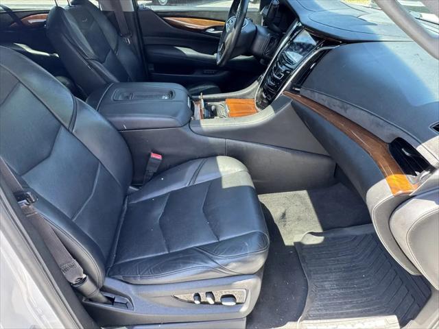 2017 Cadillac Escalade ESV Luxury