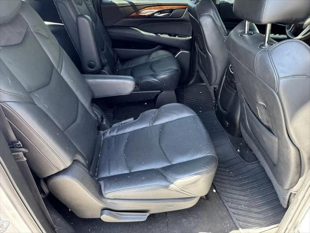 2017 Cadillac Escalade ESV Luxury