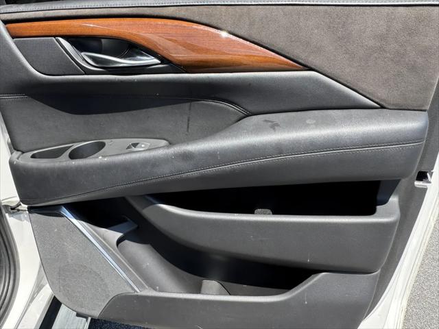 2017 Cadillac Escalade ESV Luxury
