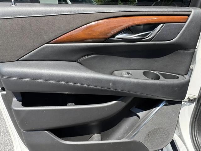 2017 Cadillac Escalade ESV Luxury