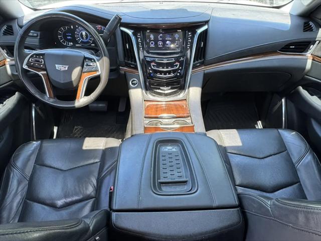2017 Cadillac Escalade ESV Luxury