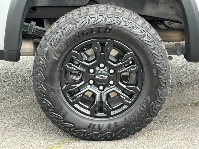 2023 Chevrolet Silverado 1500 4WD Crew Cab Short Bed ZR2