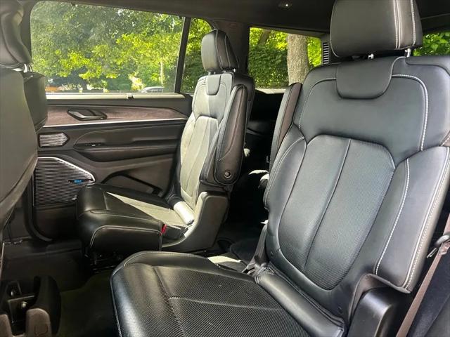 2022 Jeep Grand Cherokee L Overland 4x4