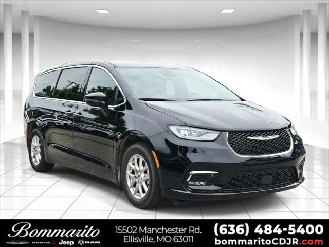 2025 Chrysler Pacifica Select for sale in Ellisville, MO
