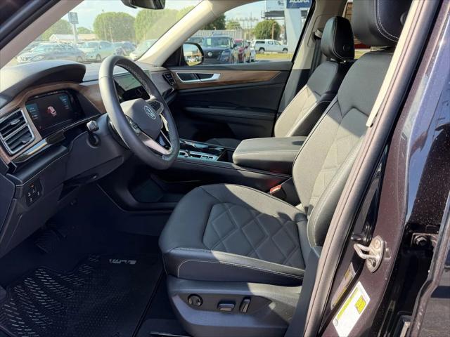 2024 Volkswagen Atlas 2.0T SE w/Technology