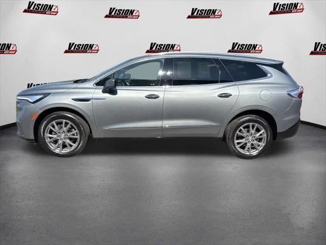 2023 Buick Enclave Essence AWD