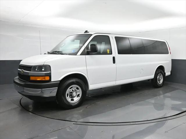 2017 Chevrolet Express LT