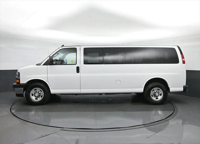 2017 Chevrolet Express LT