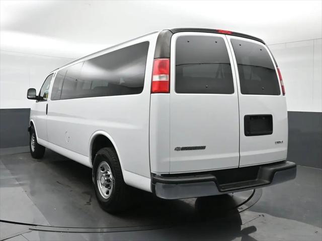 2017 Chevrolet Express LT