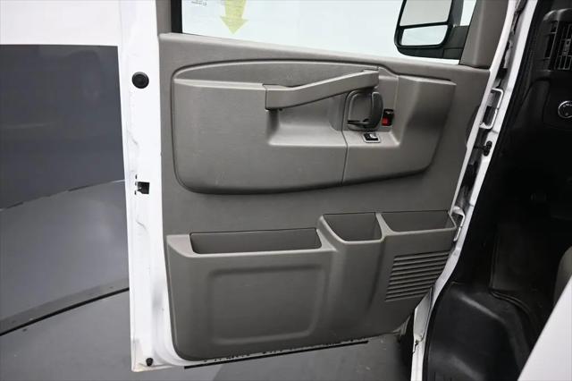 2017 Chevrolet Express LT