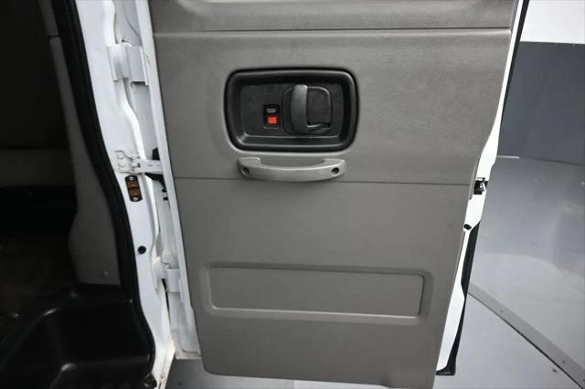 2017 Chevrolet Express LT
