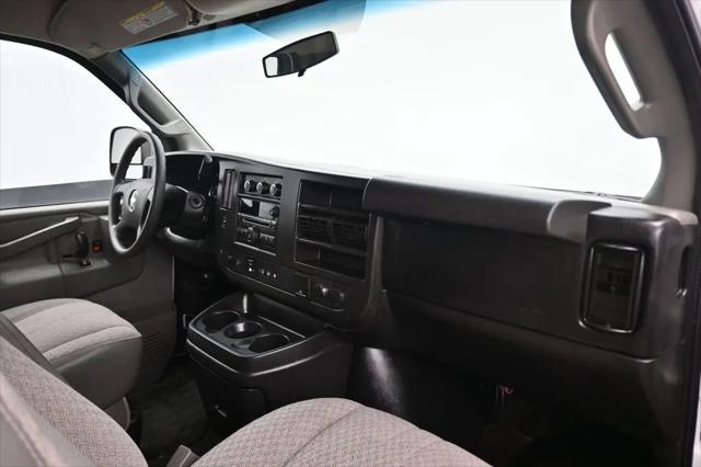 2017 Chevrolet Express LT