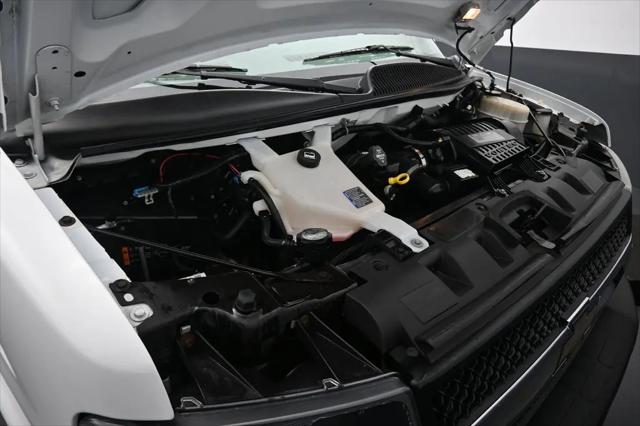2017 Chevrolet Express LT