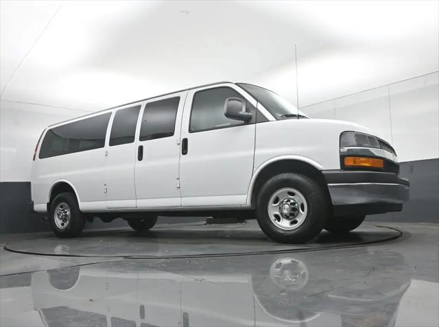 2017 Chevrolet Express LT