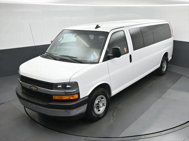 2017 Chevrolet Express LT
