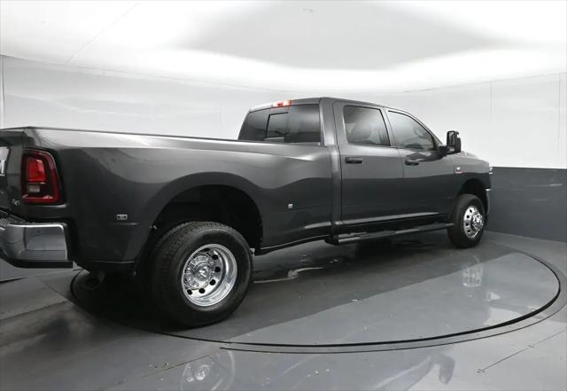 2025 Ram 3500 Tradesman Crew Cab 4x4 8 Box