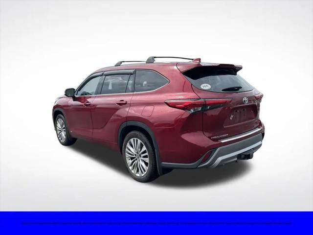 2023 Toyota Highlander Hybrid Platinum
