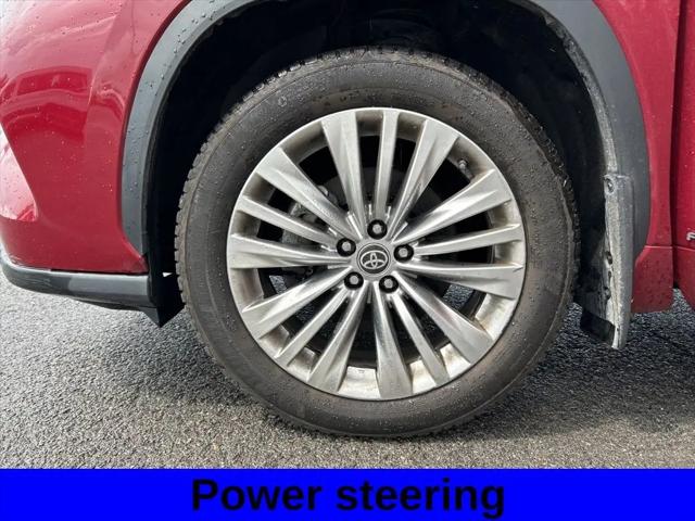 2023 Toyota Highlander Hybrid Platinum