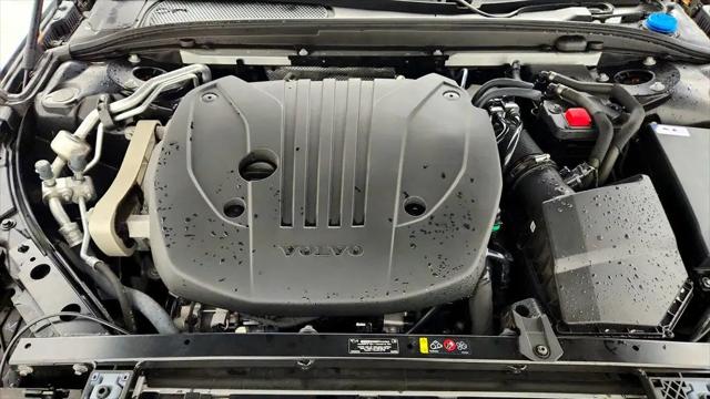 2024 Volvo S60 B5 Plus Black Edition