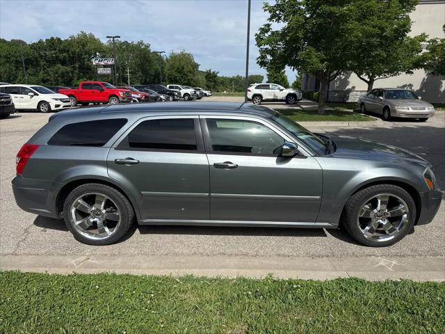 2007 Dodge Magnum Base