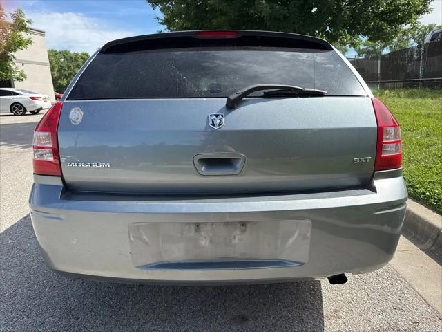 2007 Dodge Magnum Base