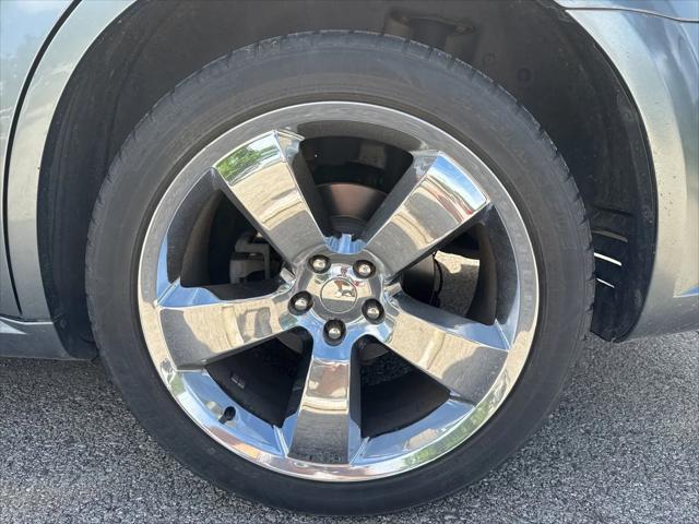 2007 Dodge Magnum Base