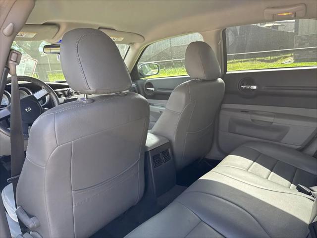 2007 Dodge Magnum Base