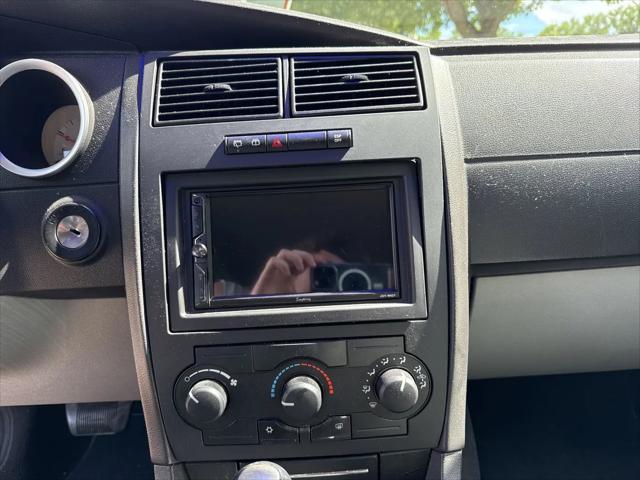 2007 Dodge Magnum Base