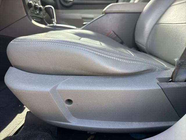 2007 Dodge Magnum Base