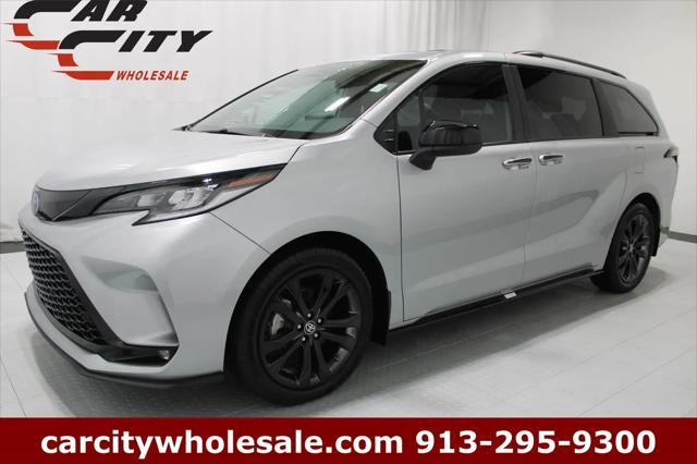 2025 Toyota Sienna XSE for sale in Shawnee, KS