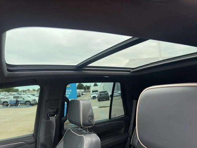 2023 GMC Yukon 4WD SLT