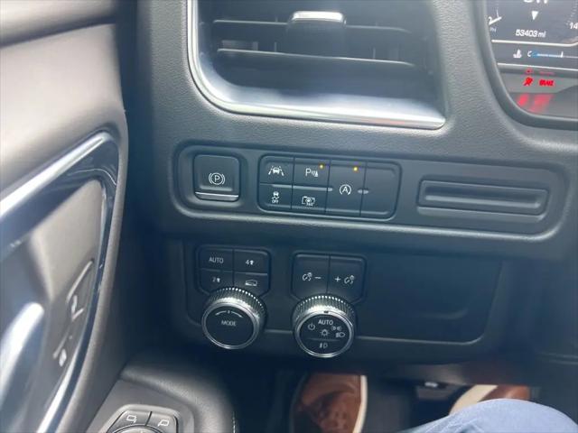 2023 GMC Yukon 4WD SLT