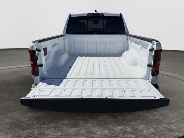 2026 Ram 1500 Express Crew Cab 4x4 57 Box