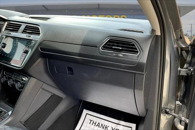 2018 Volkswagen Tiguan 2.0T SEL Premium