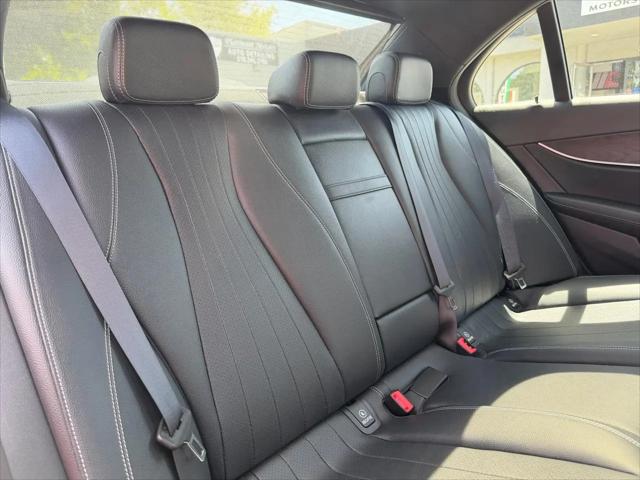 2018 Mercedes-Benz E-CLASS E 300 E 300