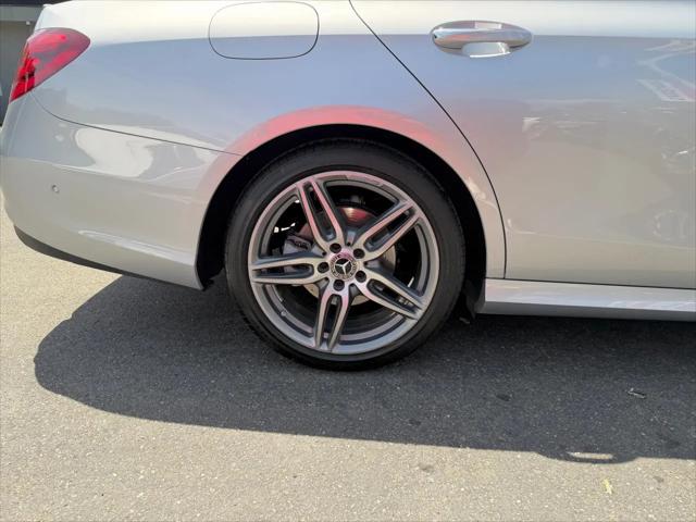 2018 Mercedes-Benz E-CLASS E 300 E 300
