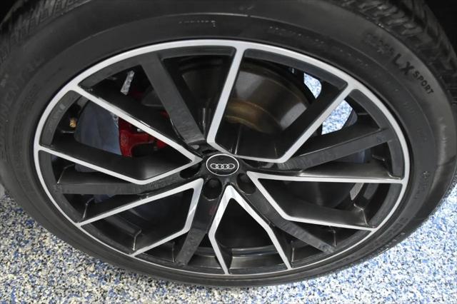 2021 Audi Q8 Premium Plus 55 TFSI quattro Tiptronic