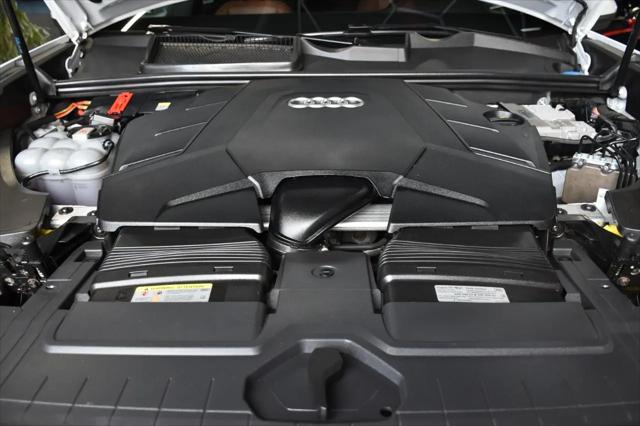 2021 Audi Q8 Premium Plus 55 TFSI quattro Tiptronic