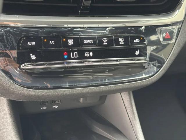 2026 Buick NV Avenir FWD