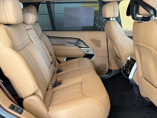 2026 Land Rover Range Rover P400 SE 7 Seat