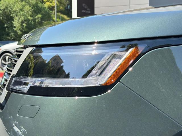2026 Land Rover Range Rover P400 SE 7 Seat