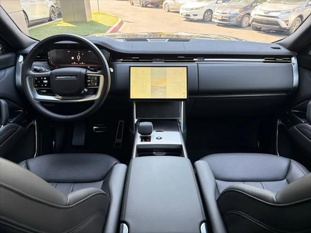 2026 Land Rover Range Rover P400 SE 7 Seat
